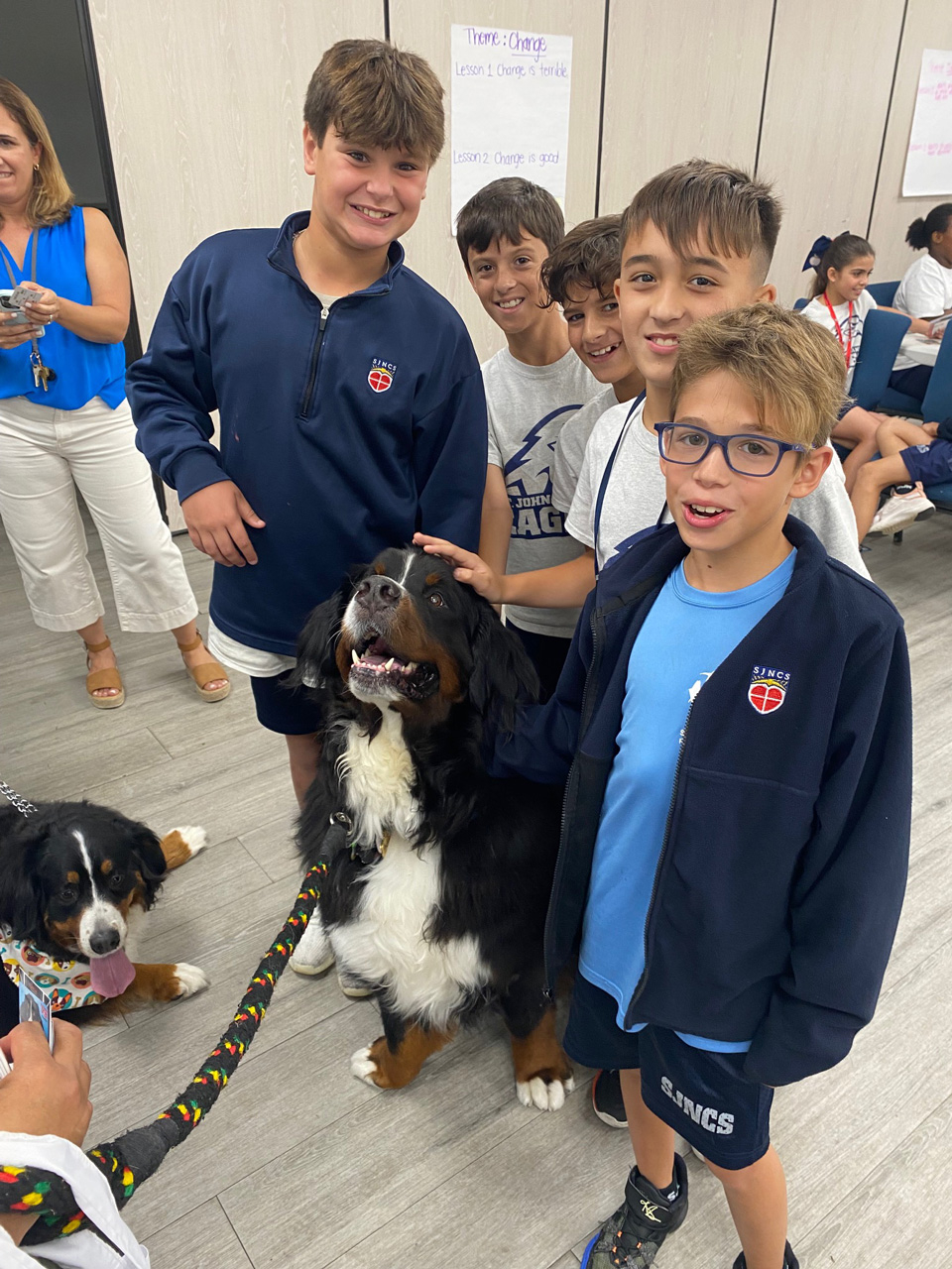  May 31, 2022 | Ale Ramos Therapy Animals