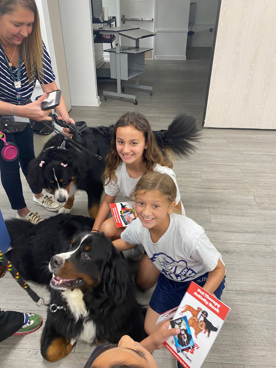  May 31, 2022 | Ale Ramos Therapy Animals