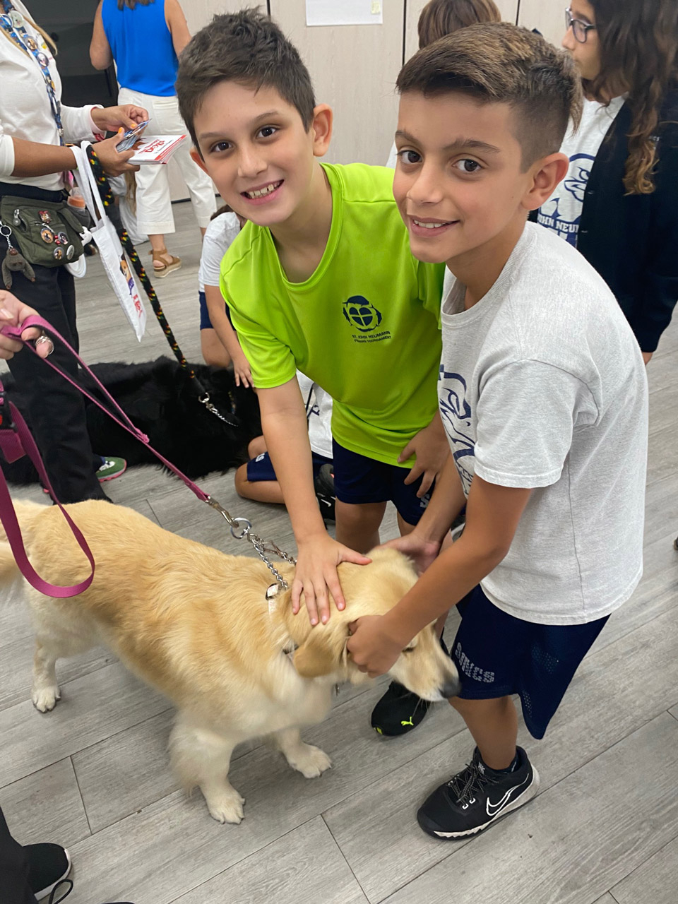  May 31, 2022 | Ale Ramos Therapy Animals