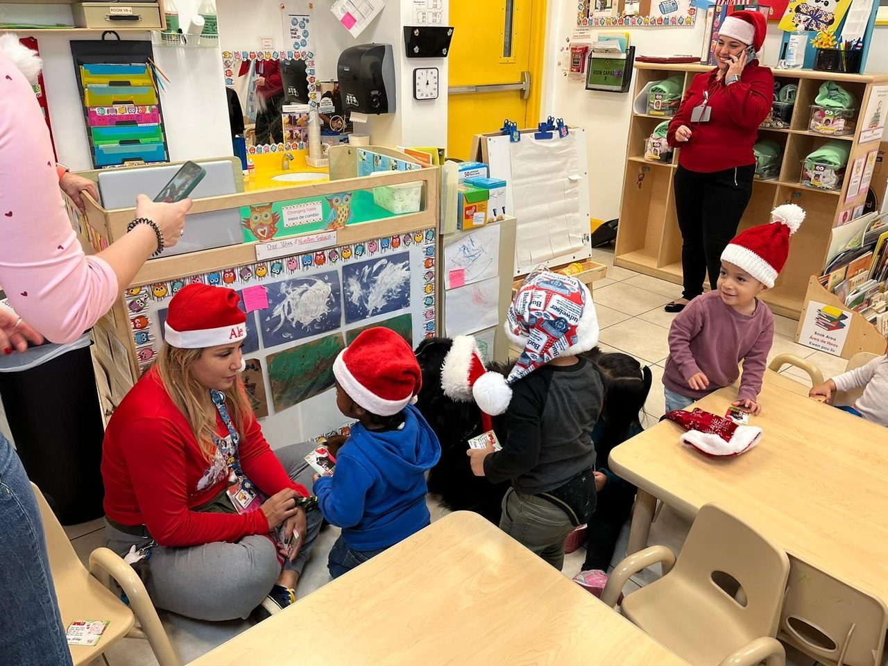 Christmas Donation at Le Jardin by Meraki Wellness | Ale Ramos Therapy Animals