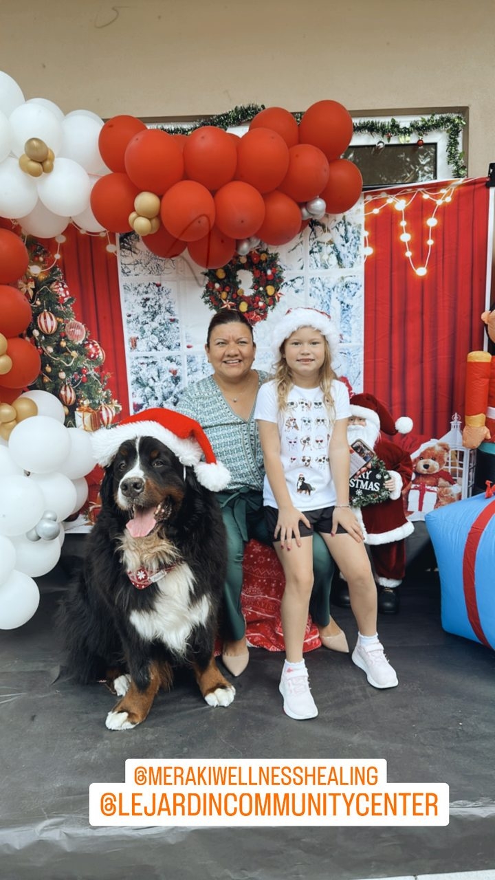 Christmas Donation at Le Jardin by Meraki Wellness | Ale Ramos Therapy Animals
