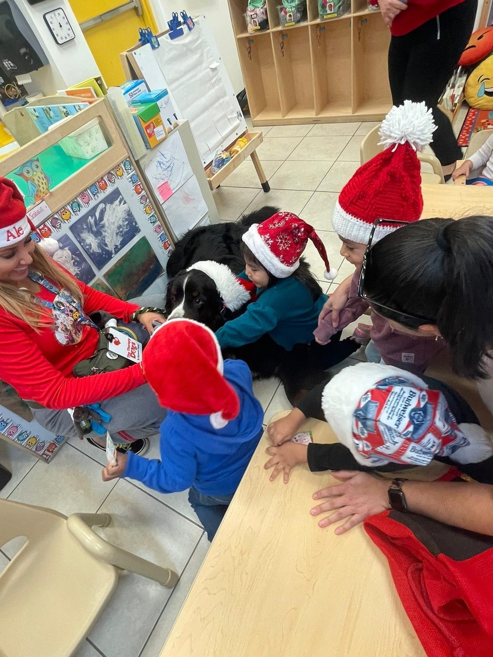 Christmas Donation at Le Jardin by Meraki Wellness | Ale Ramos Therapy Animals