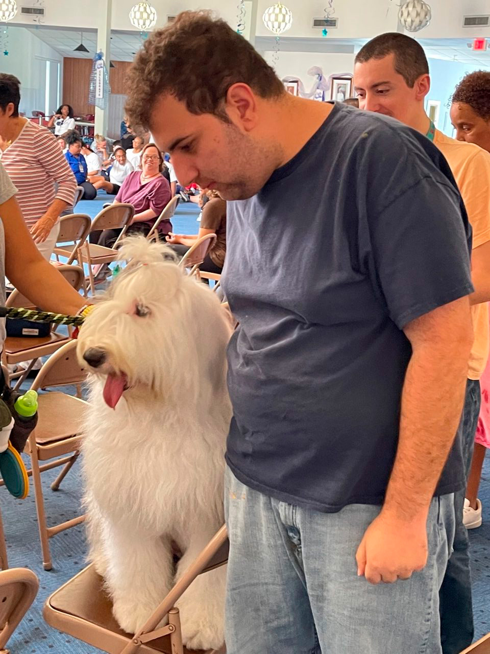 Marian Center visit by Thor | Ale Ramos Therapy Animals