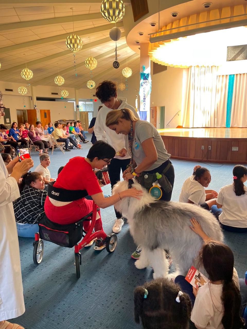 Marian Center visit by Thor | Ale Ramos Therapy Animals