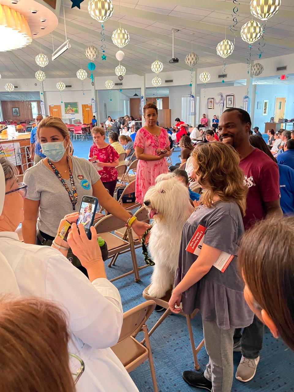 Marian Center visit by Thor | Ale Ramos Therapy Animals