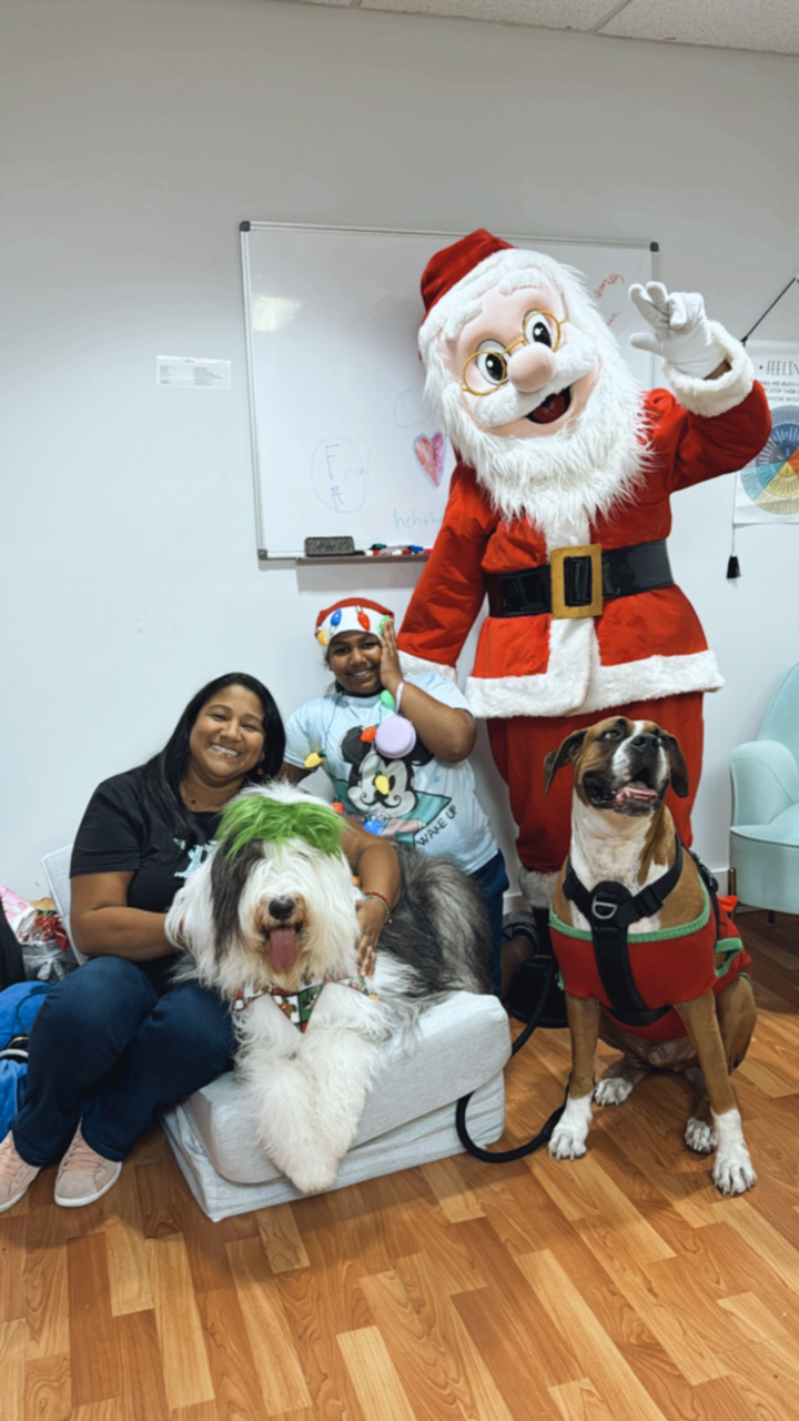  Dec 14, 2023 | Ale Ramos Therapy Animals