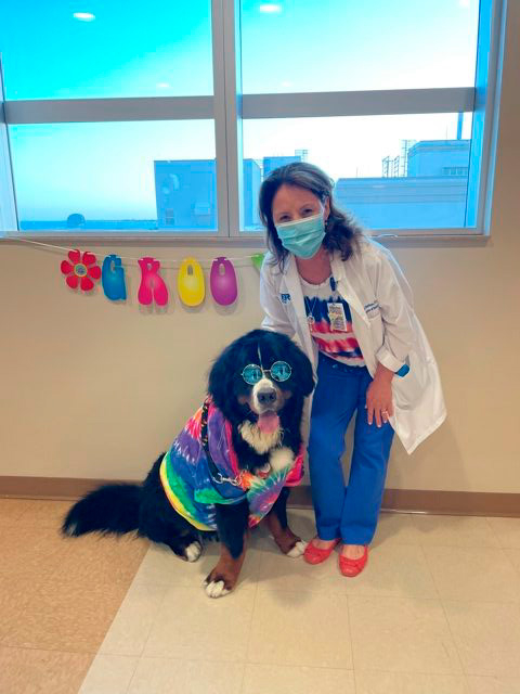 Nurse Week Celebration at Mercy Hospital | Ale Ramos Therapy Animals