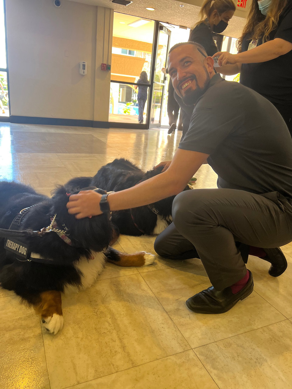  May 12, 2022 | Ale Ramos Therapy Animals