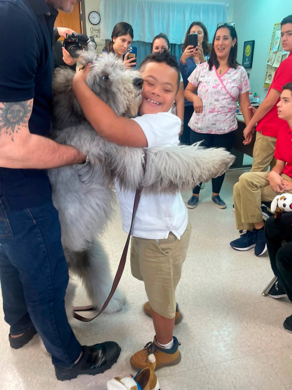 Our Pride Academy visit by Apollo | Ale Ramos Therapy Animals