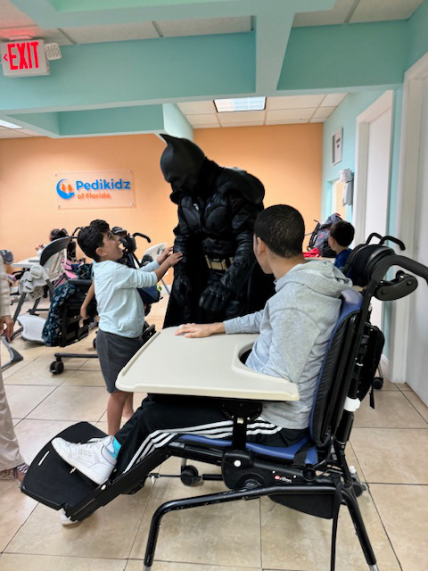 Pedikidz visit by Apollo + Batman - March 22, 2024 | Ale Ramos Therapy Animals