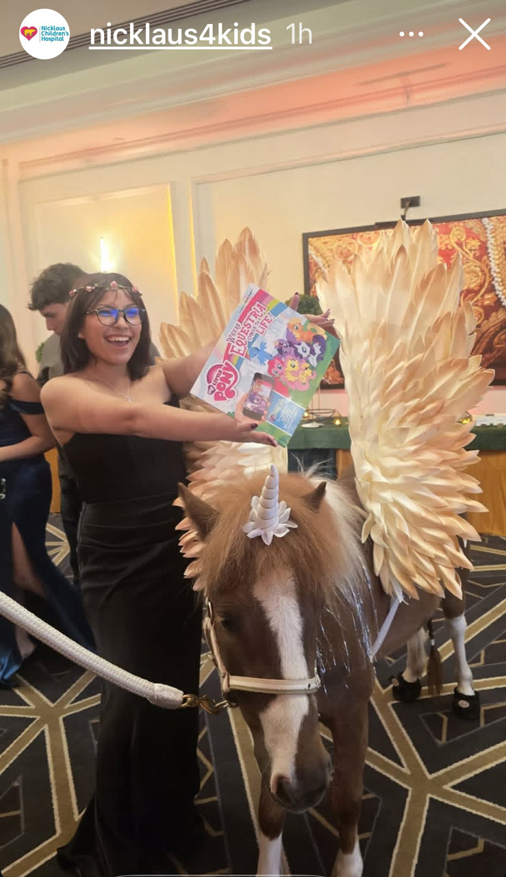 Pegasus at Carlin Prom by Nicklaus Children’s Hospital - April 12, 2025 | Ale Ramos Therapy Animals