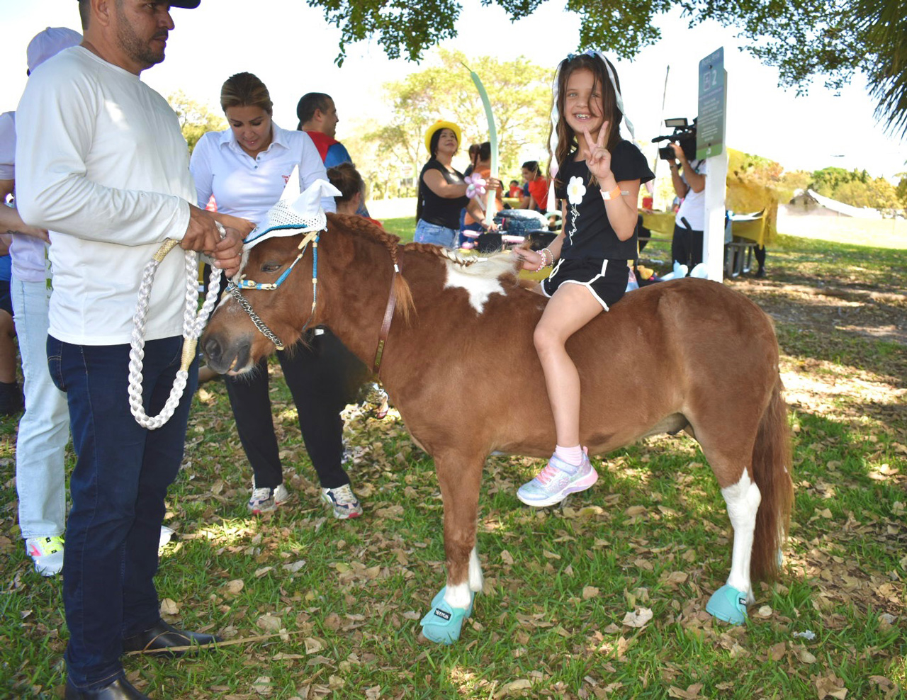 Pegasus at Super Heroe event - March 8, 2025 | Ale Ramos Therapy Animals