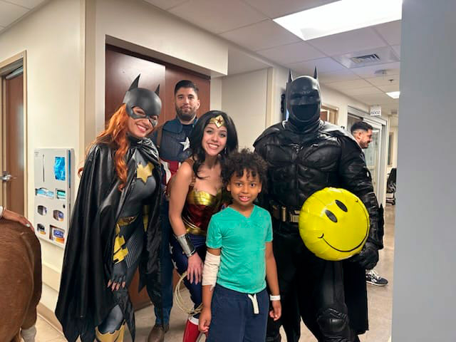 Pegasus visit Florida Kendall Hospital - April 17, 2025 | Ale Ramos Therapy Animals