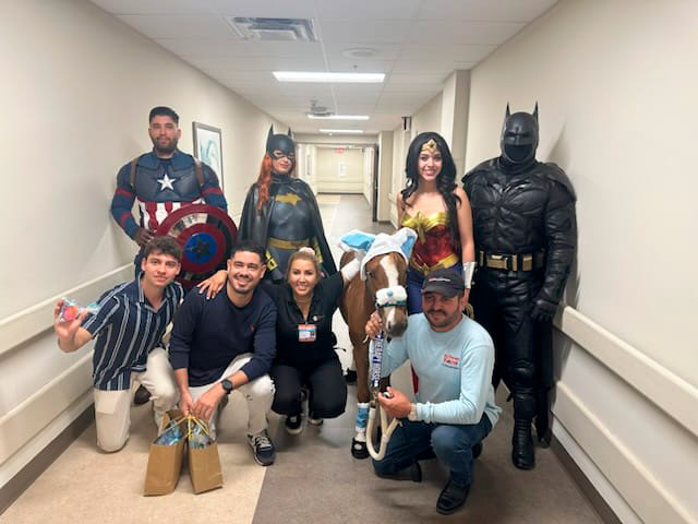 Pegasus visit Florida Kendall Hospital - April 17, 2025 | Ale Ramos Therapy Animals