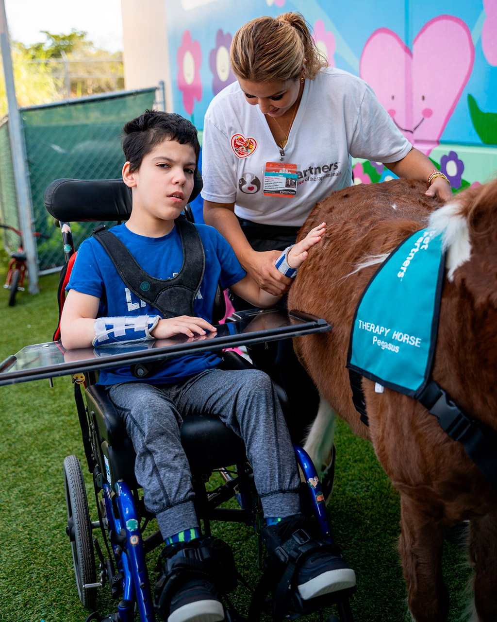 Pegasus visit Patches - PPEC | Ale Ramos Therapy Animals