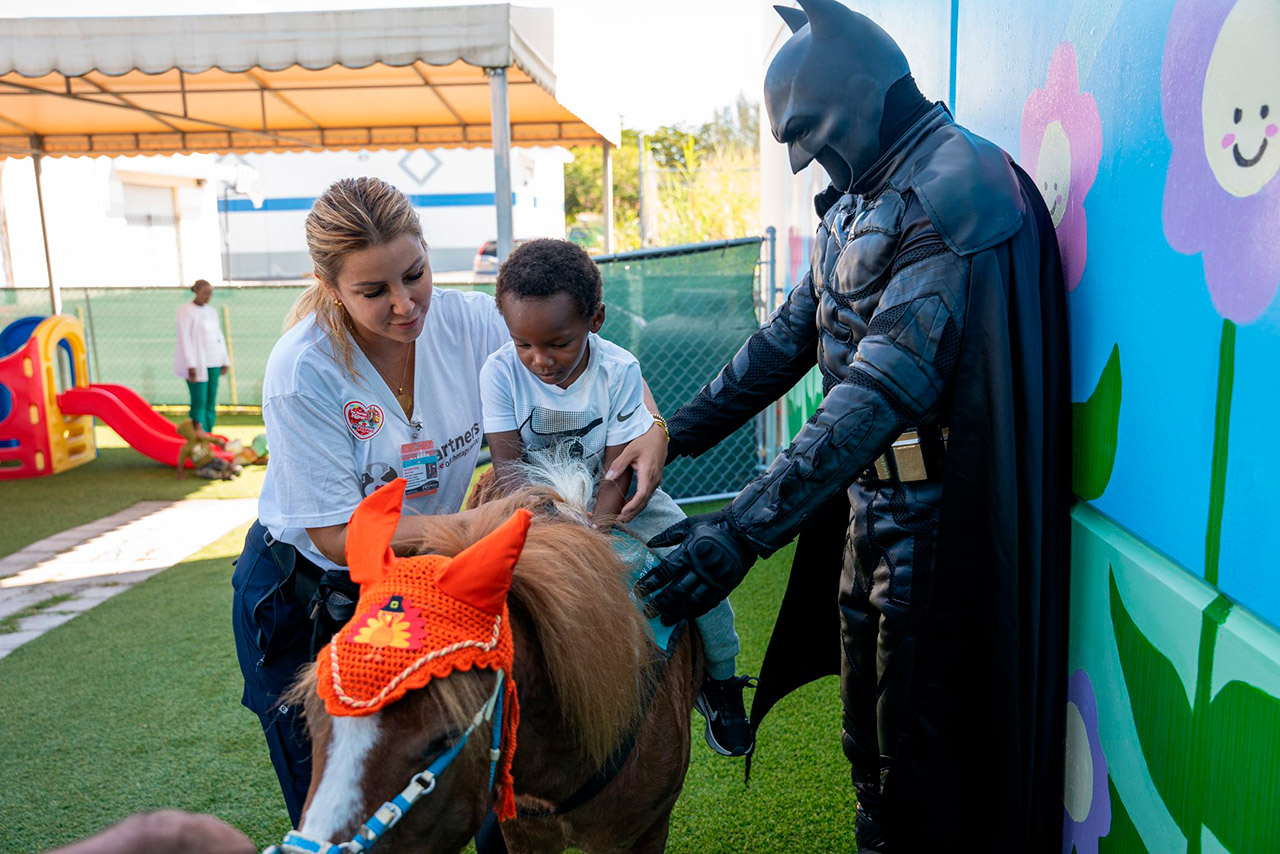 Pegasus visit Patches - PPEC | Ale Ramos Therapy Animals