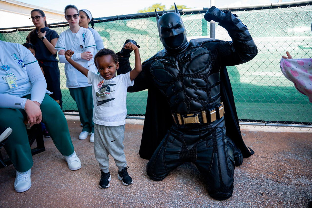 Pegasus visit Patches - PPEC | Ale Ramos Therapy Animals