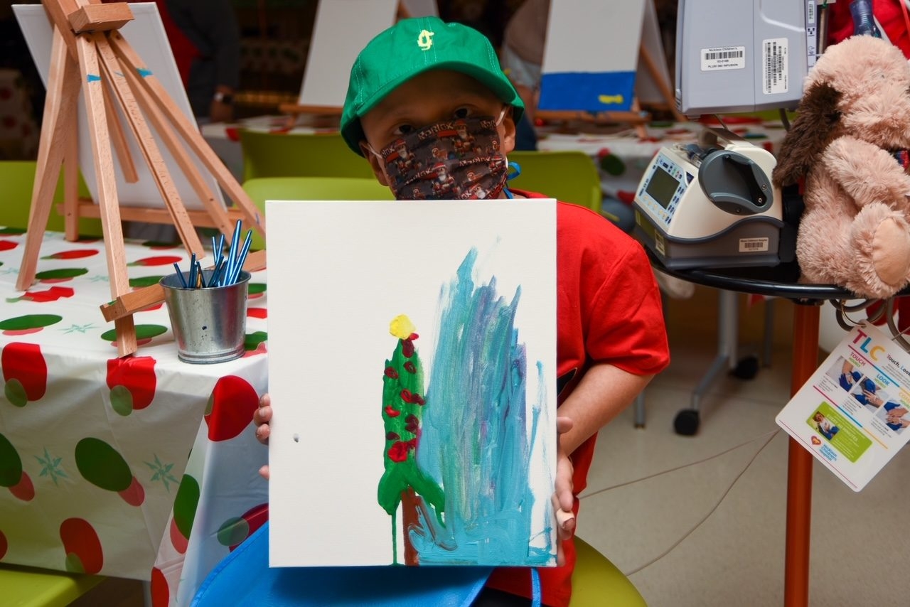 Santa Paws at Nicklaus Children’s Hospital | Ale Ramos Therapy Animals