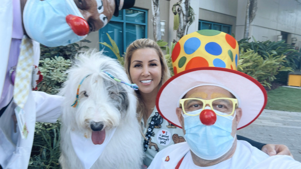 Thor at Nicklaus Children's Hospital Celebration 2023 | Ale Ramos Therapy Animals
