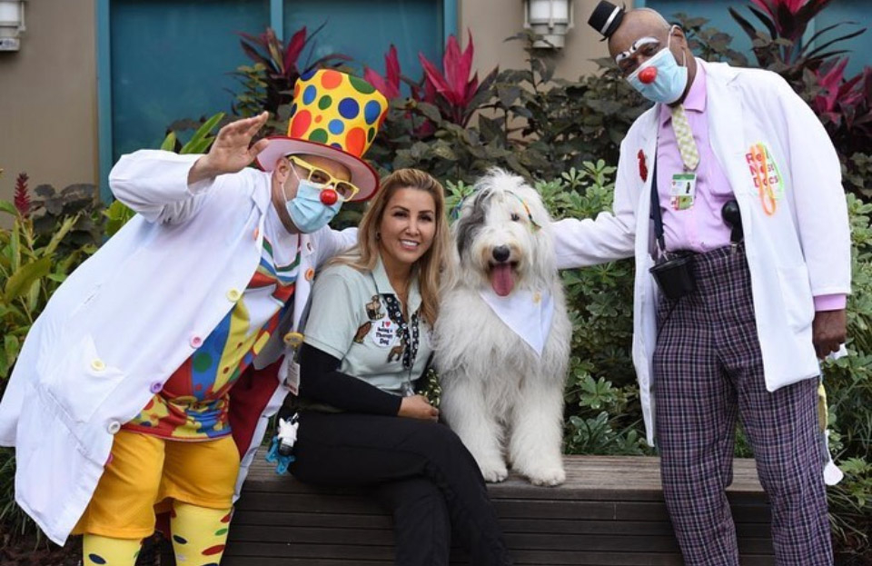 Thor at Nicklaus Children's Hospital Celebration 2023 | Ale Ramos Therapy Animals