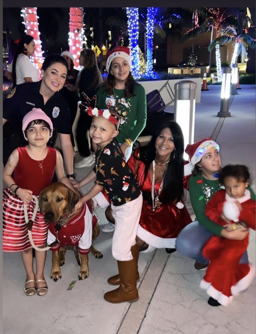 Tree Lighting by Mystic Force Foundation | Ale Ramos Therapy Animals