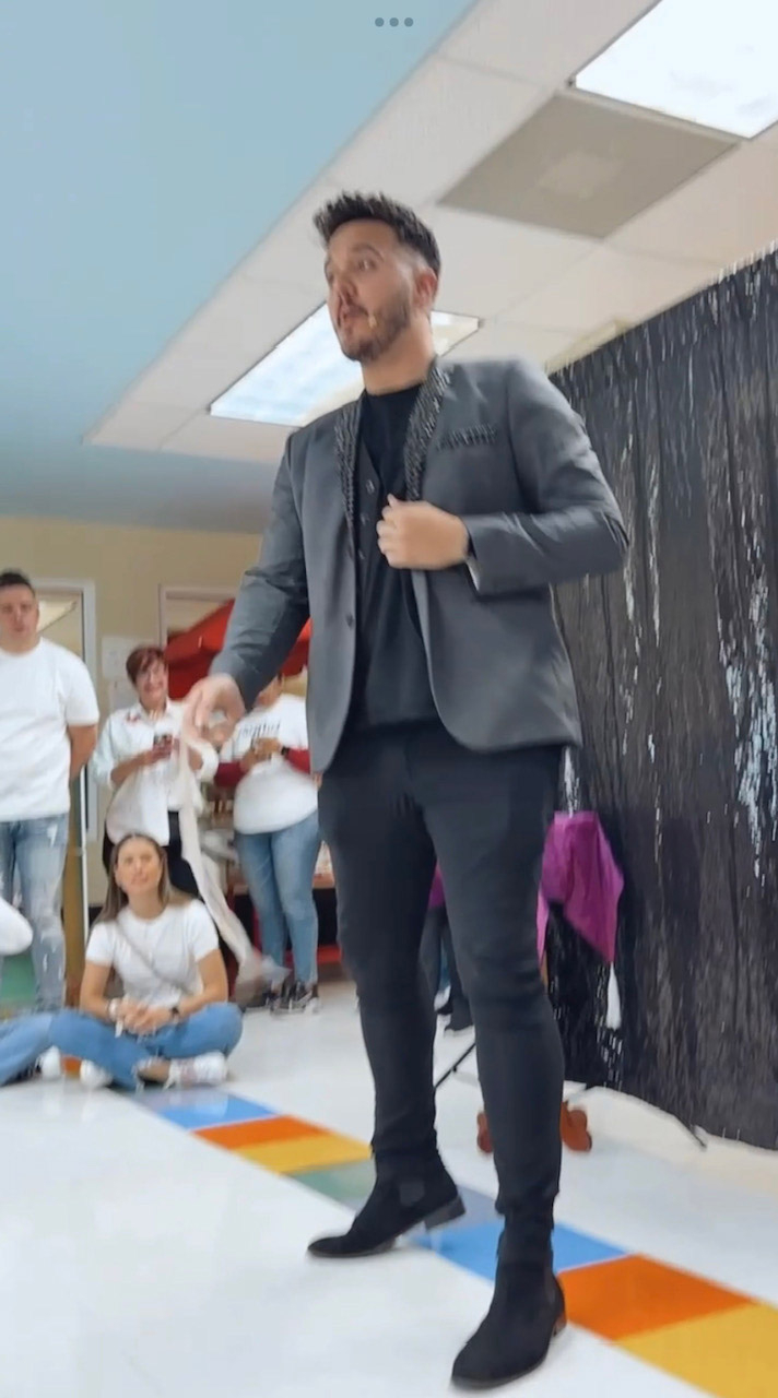 Valentine celebration at Big Bear Academy with Odin 2023 | Ale Ramos Therapy Animals