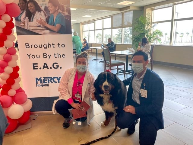 Valentine’s Celebrations at Mercy Hospital | Ale Ramos Therapy Animals