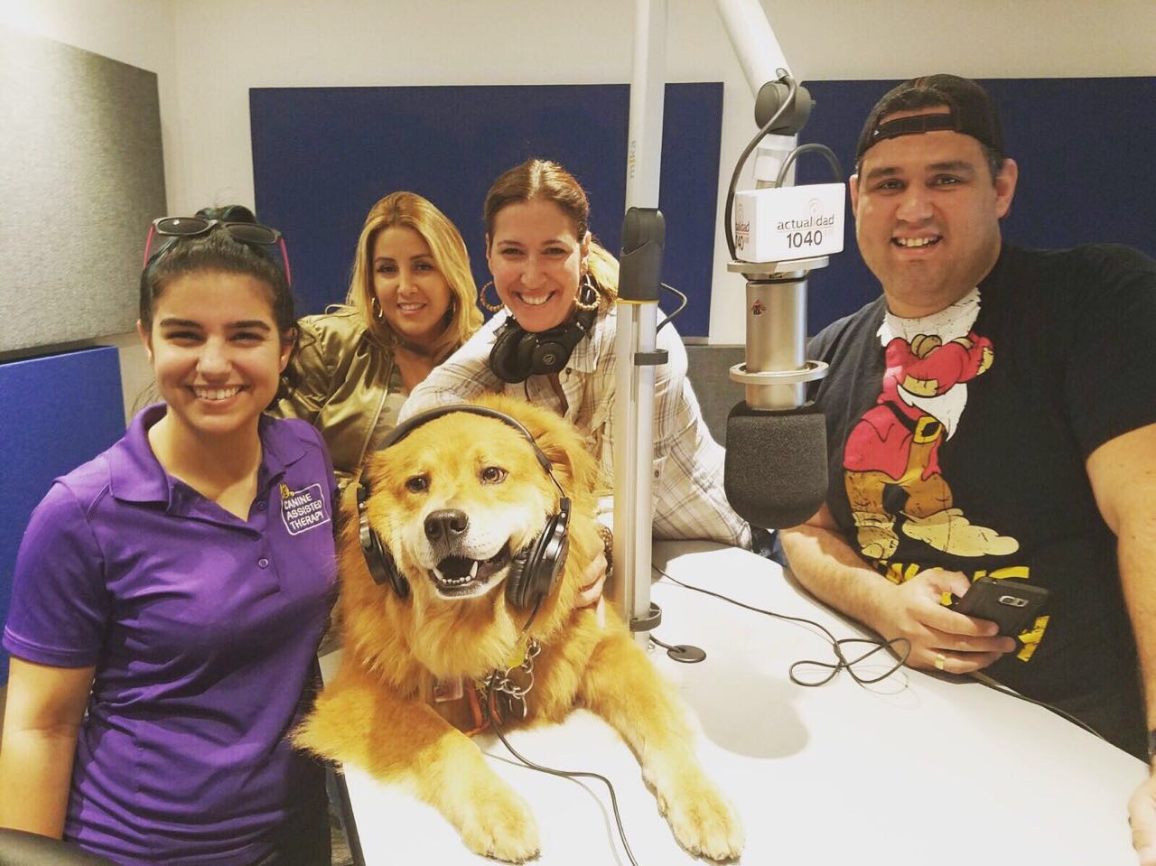 ZEUS: My Interview on Actualidad Radio 1040AM | Ale Ramos Therapy Animals